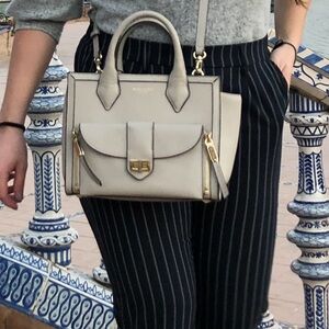 Hendri Bendel Gray/Cream Handbag